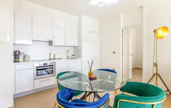 Intempo The First Appartement *